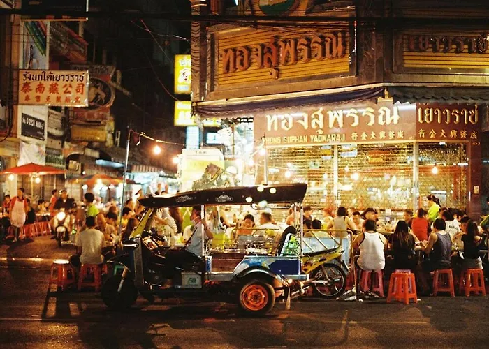Thip At Surawong Апартаменты