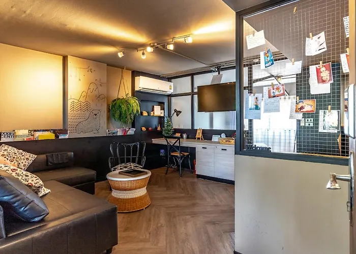 Апартаменты Thip At Surawong *