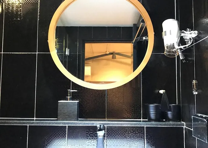 Thip At Surawong Апартаменты *
